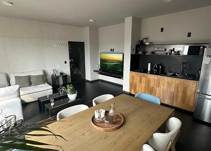 Apartamento With Balcony In The Heart Of The